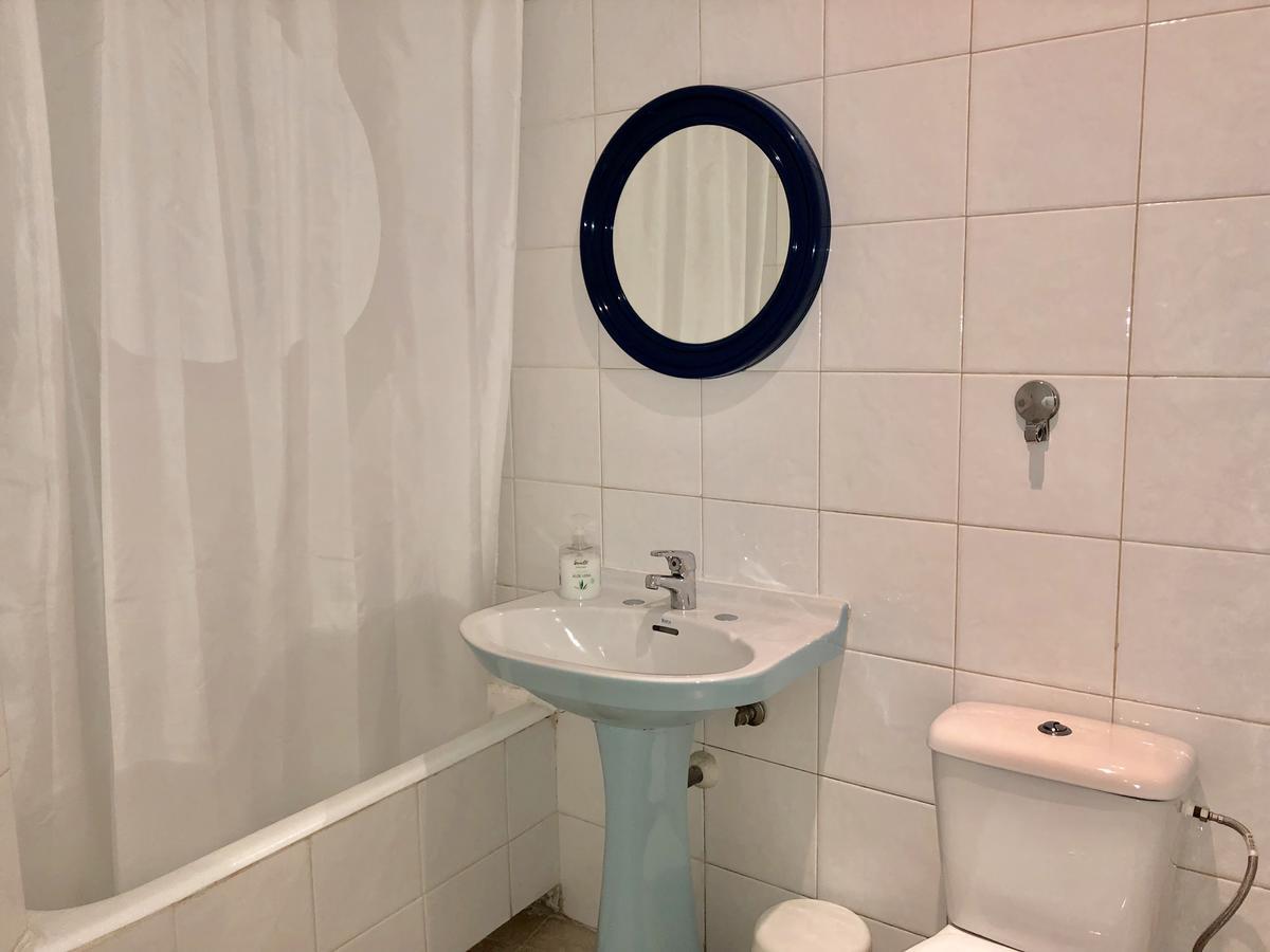 Hostal Arriaza Мадрид Экстерьер фото