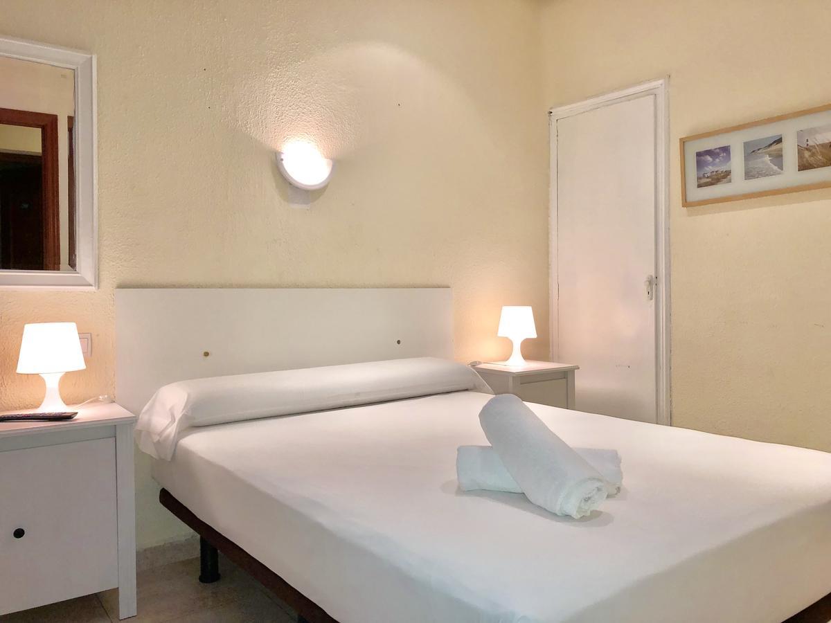 Hostal Arriaza Мадрид Экстерьер фото