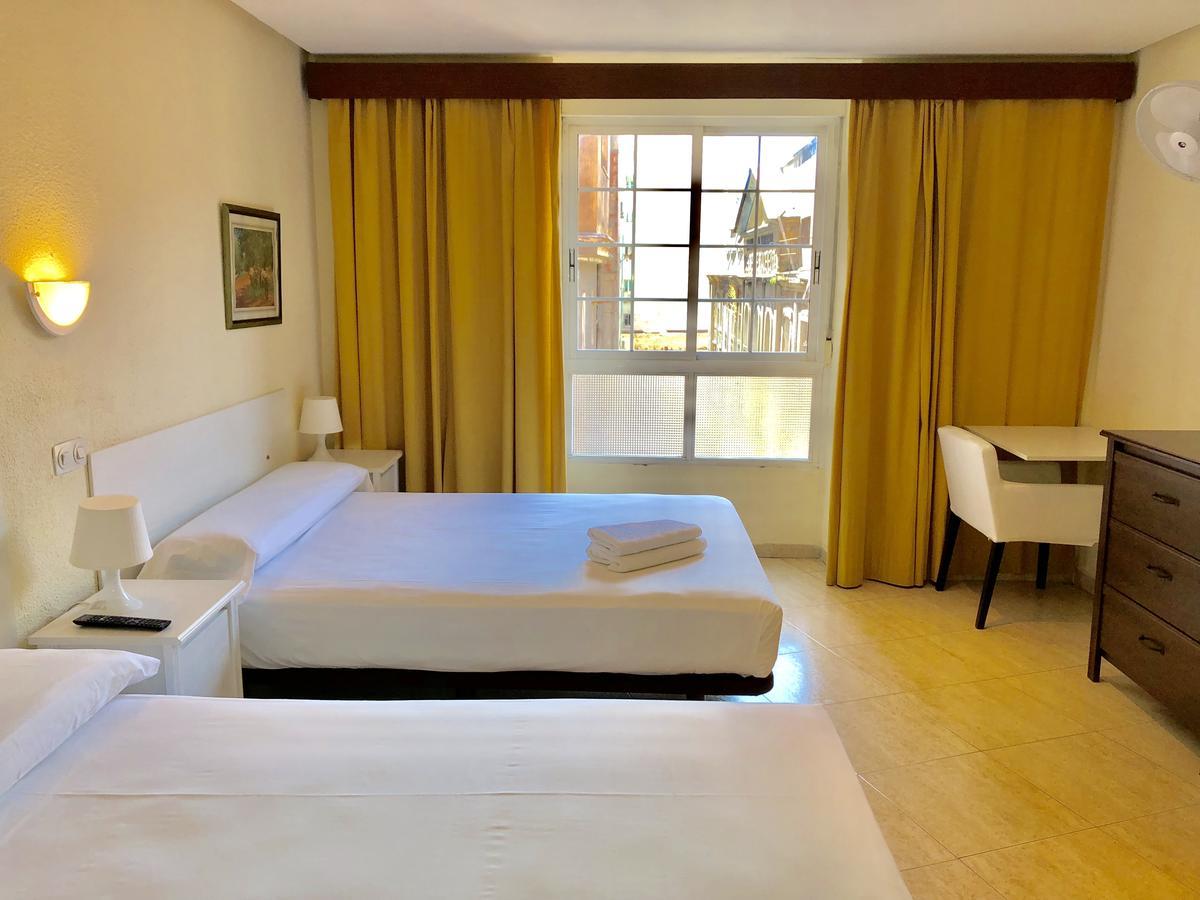 Hostal Arriaza Мадрид Экстерьер фото