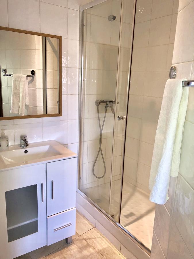 Hostal Arriaza Мадрид Экстерьер фото