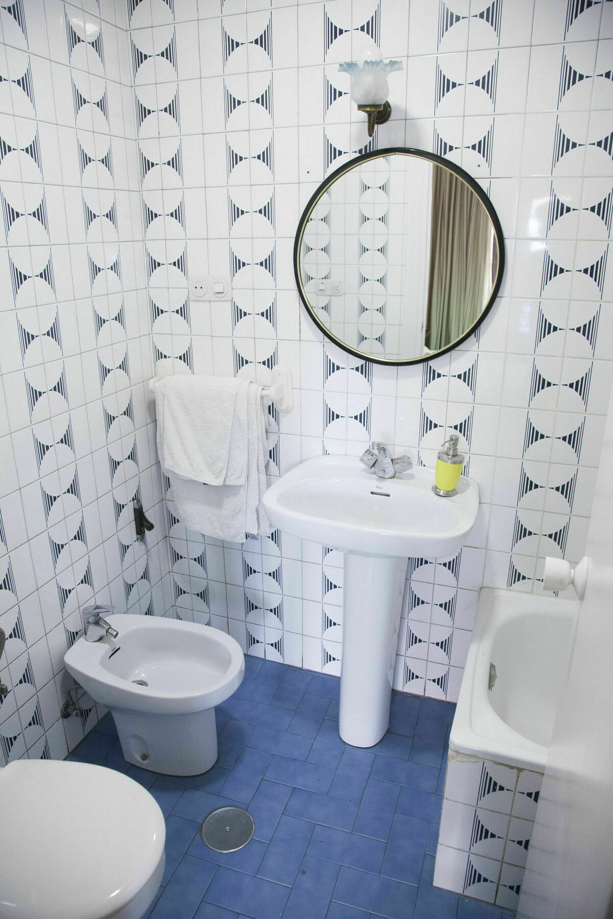Hostal Arriaza Мадрид Экстерьер фото